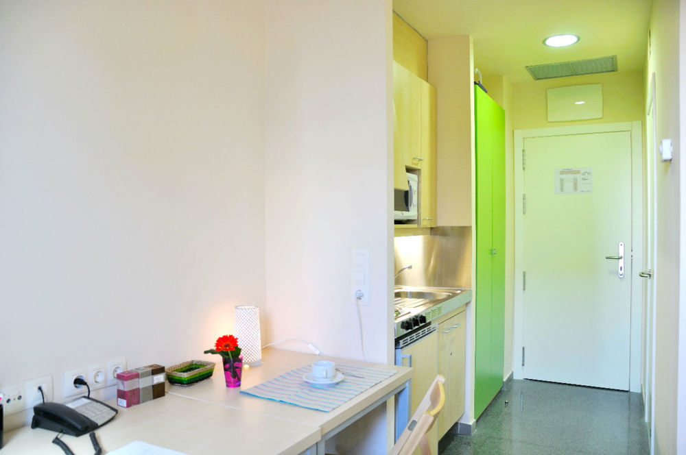 Residencia Universitaria Resa Damia Bonet บาเลนเซีย ภายนอก รูปภาพ